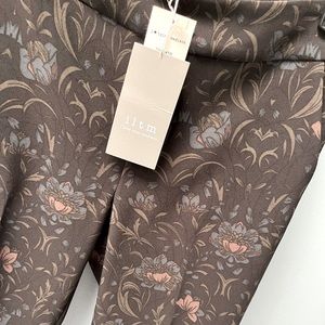 ILTM I Love Tyler Madison *new* Fantasia Pants size M